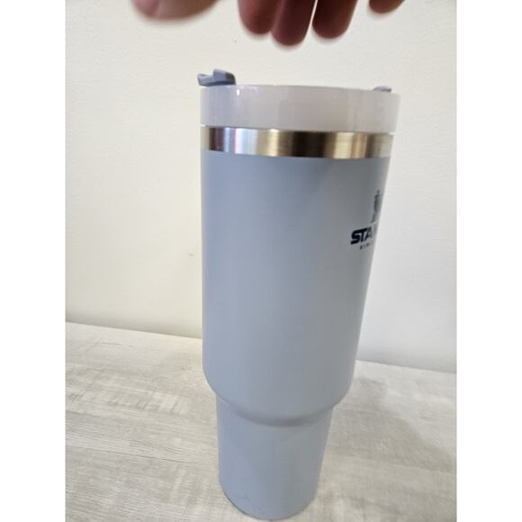 Stanley 40oz Stainless Steel H2.0 FlowState Quencher Tumbler Blue .no Straw - Picture 3 of 10